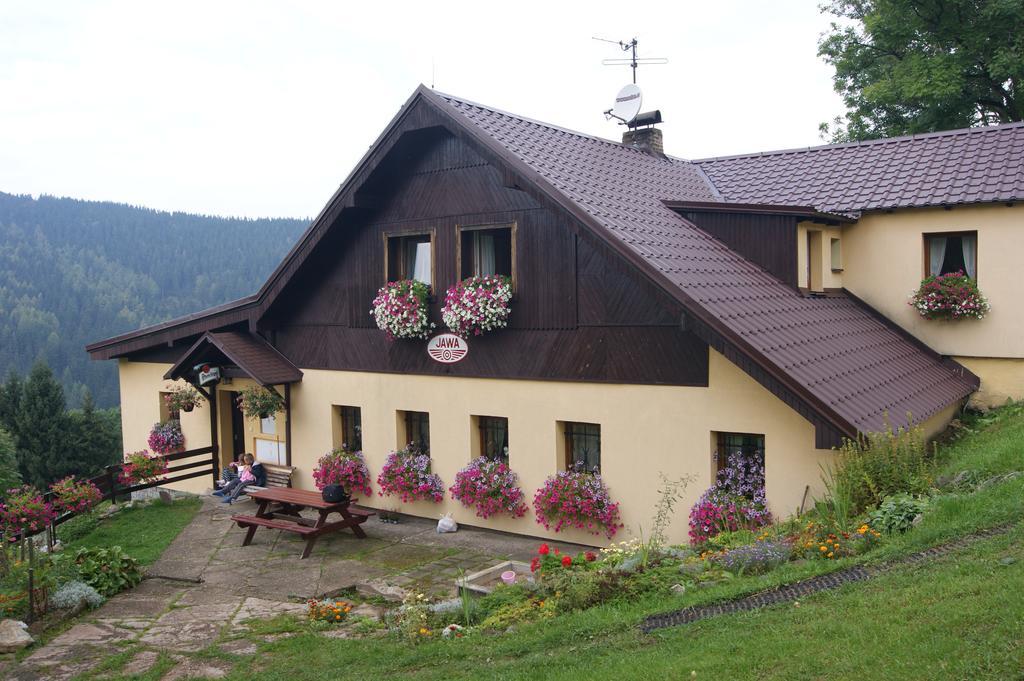 Chata Jawa Hotell Strážné Eksteriør bilde